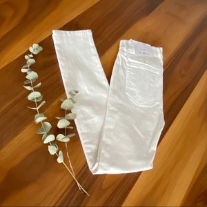 ✨Petite Slim Pocket Skinny Jeans In White by LOFT